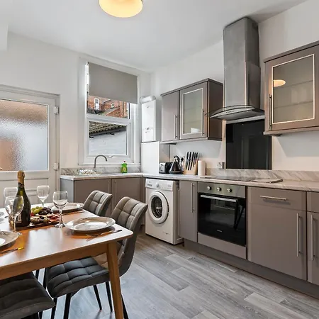 بيت للعطل Bank House - Prime Location - Free Location, Fast Wifi And Smart Tv By Yoko Property