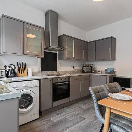 בית נופש Bank House - Prime Location - Free Location, Fast Wifi And Smart Tv By Yoko Property *